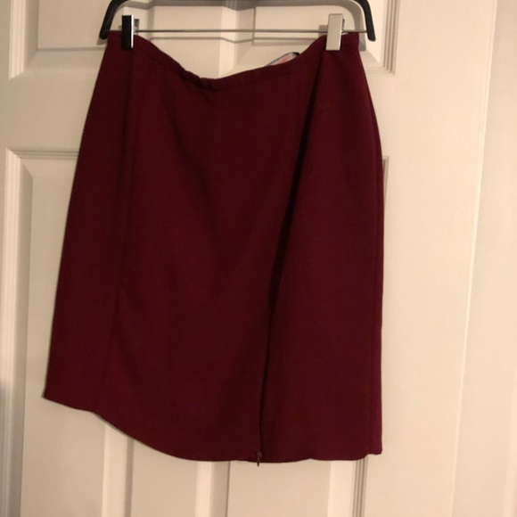Never worn woman skirt - Picture 2 of 2